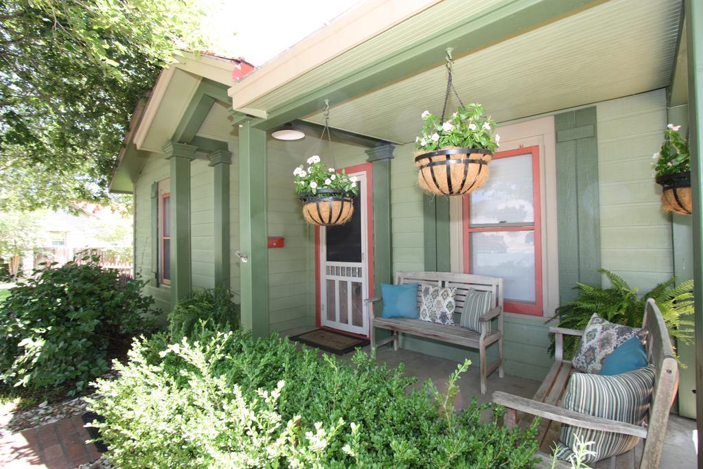 Agape Front Cottage Фредериксбург Екстериор снимка