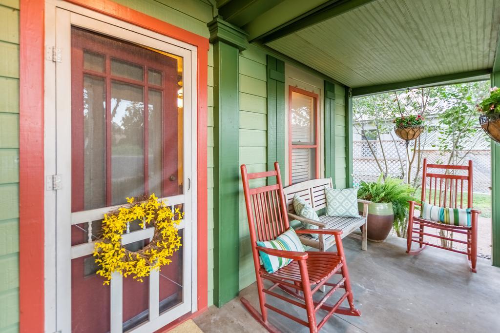 Agape Front Cottage Фредериксбург Екстериор снимка