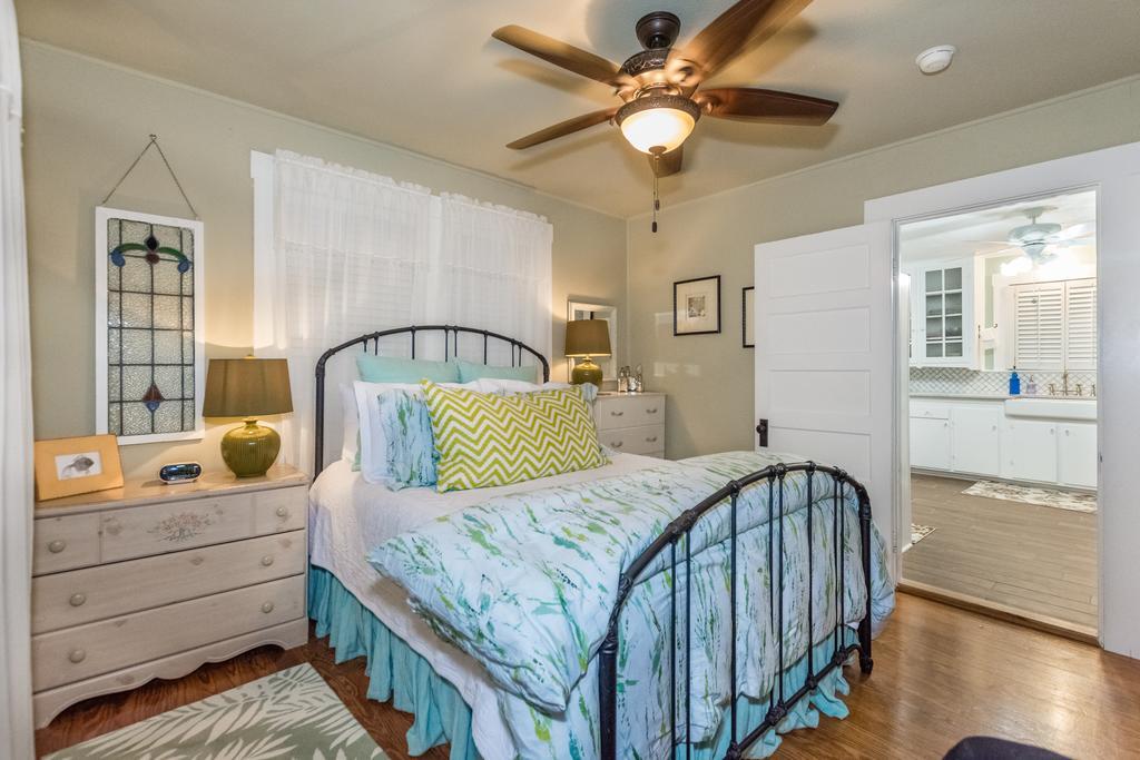 Agape Front Cottage Фредериксбург Екстериор снимка